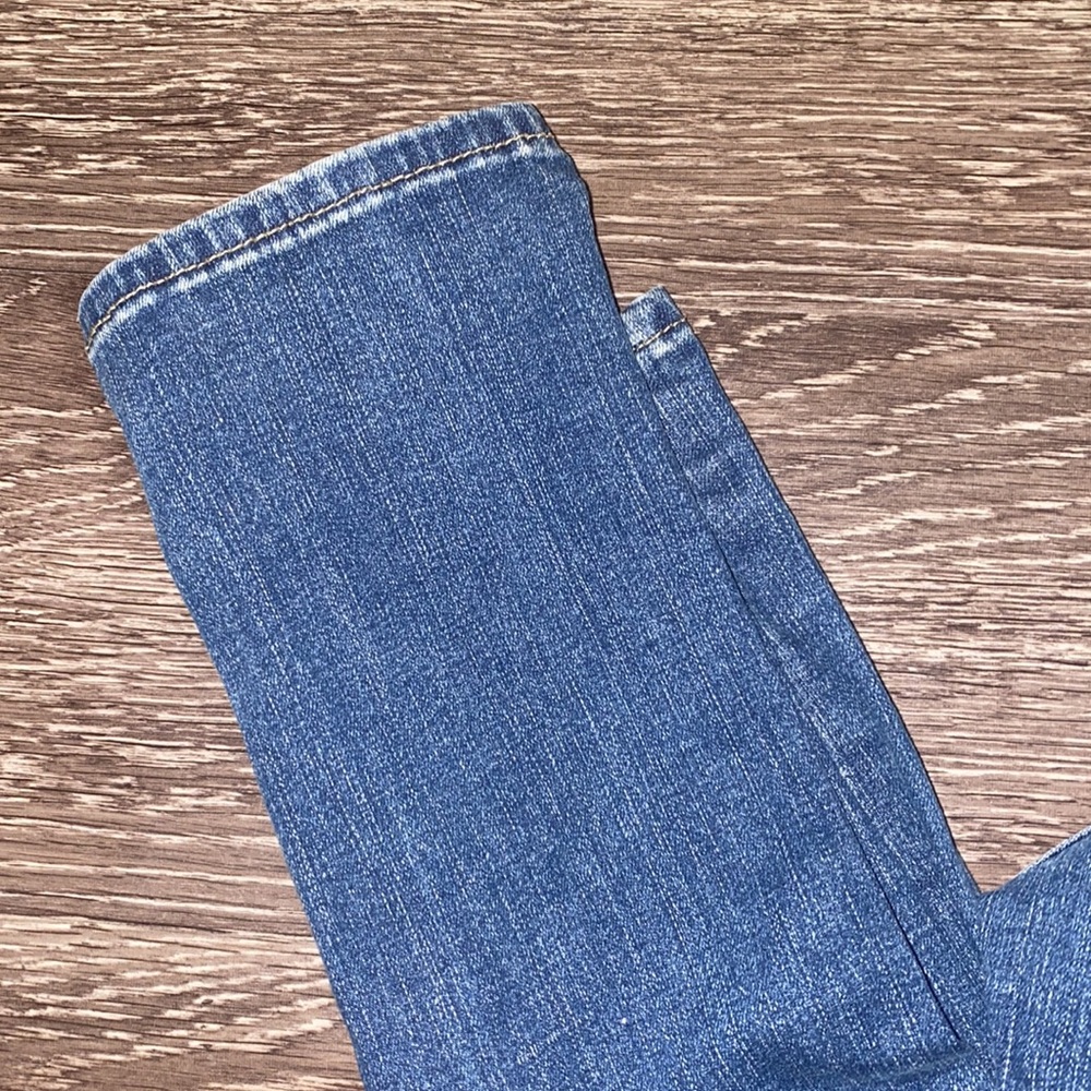 Levi’s Gold Mid Rise Skinny Jeans - Picture 4 of 7